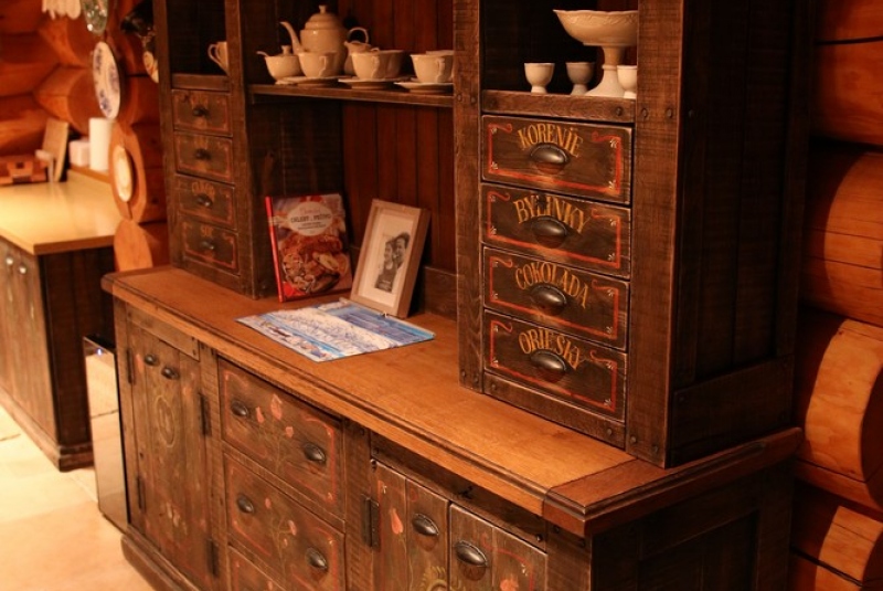 Kitchen inspired by treasure chest