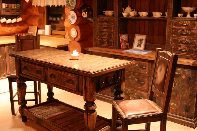 Kitchen inspired by treasure chest